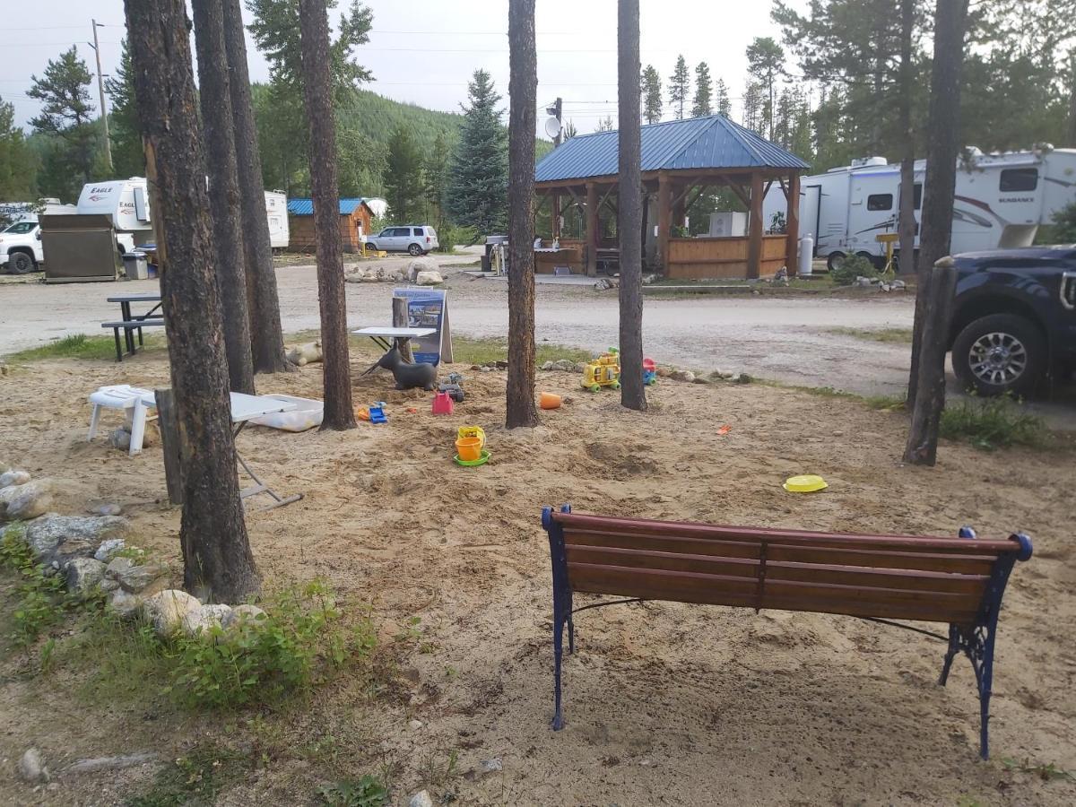Blue River Cabins & Campgrounds Extérieur photo
